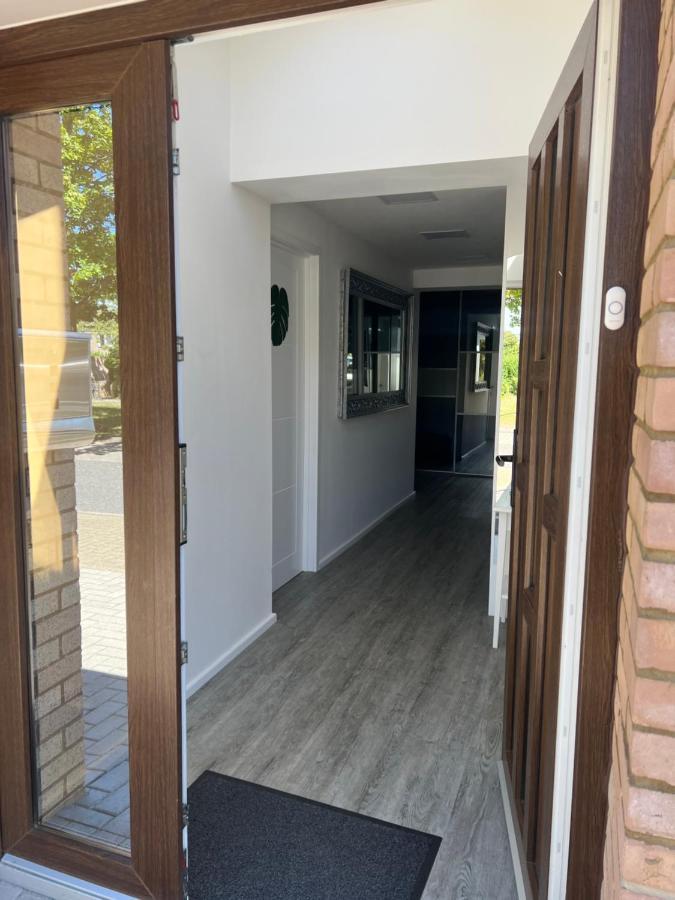 Studio In Private House Near Central Milton Keynes Apartment Exterior foto